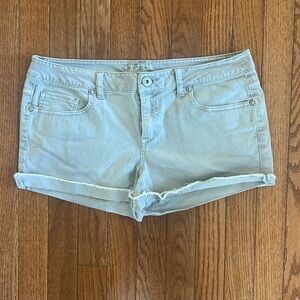 Aeropostale Women’s Size 11/12 Grey Jean Shorts